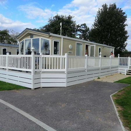 Caravan For Rent At Tattershall Holiday Park Екстер'єр фото