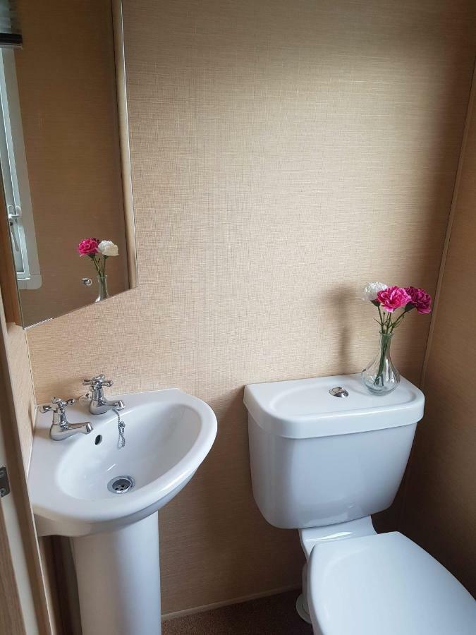 Caravan For Rent At Tattershall Holiday Park Екстер'єр фото